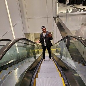 Meet your Posher, Yomo